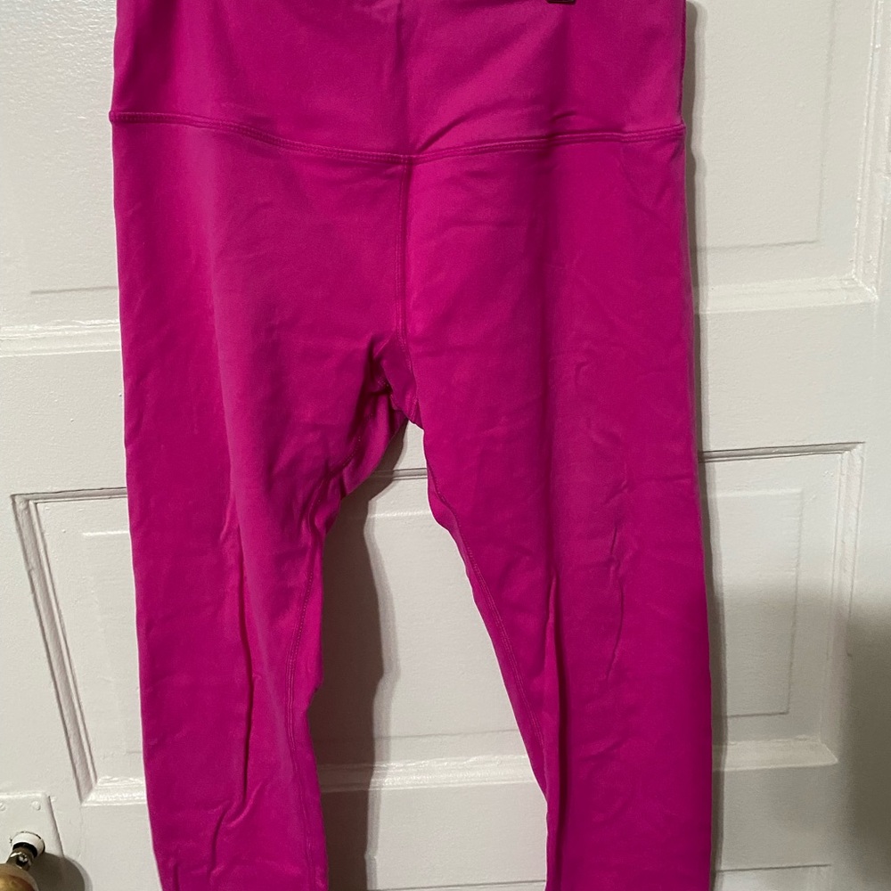 Hot pink lulu capris